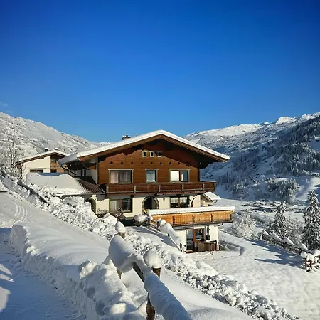 Haus Kropfa Apartment Hippach